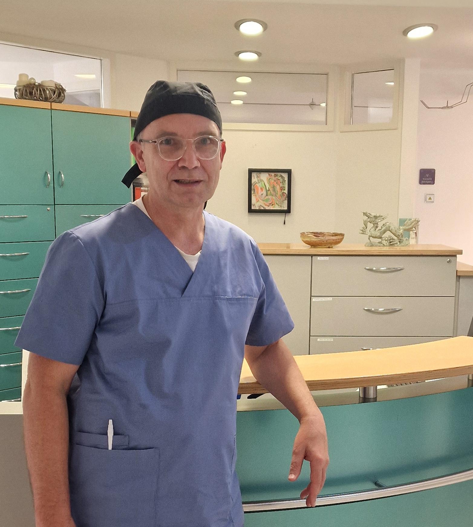 Dr. Lutz Hermann